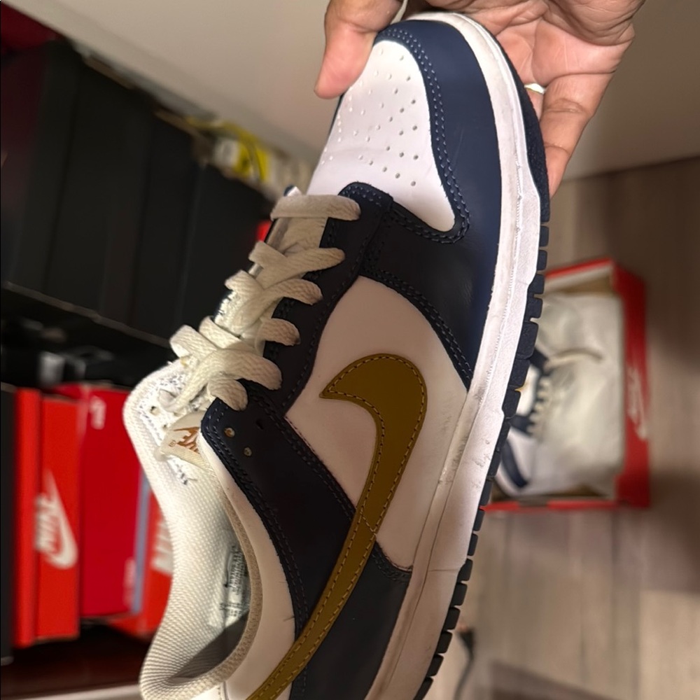 Nike Men’s Low-Top Leather Sneaker - Navy/White with Gold Swoosh